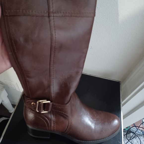 Brown Leather boots - Picture 2 of 6